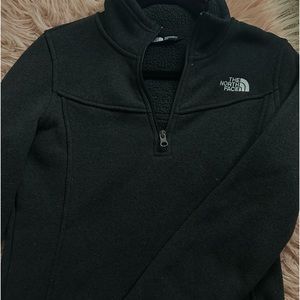 NORTH FACE SWEATER